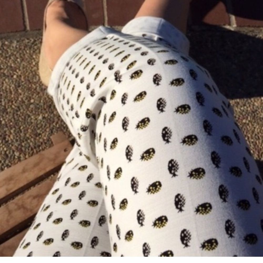NWOT Ann Taylor cropped pineapple pants Curvy size 10